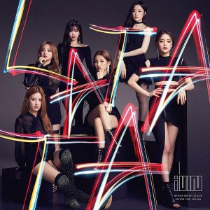 (G)I-DLE - Latata (Debut Japanese Mini Album, Version B) (CD with 28 Page Photobook) [ CD ]
