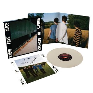 Radio Free Alice - What's In Between (Limited Edition, Hite Coloured) (Vinyl))